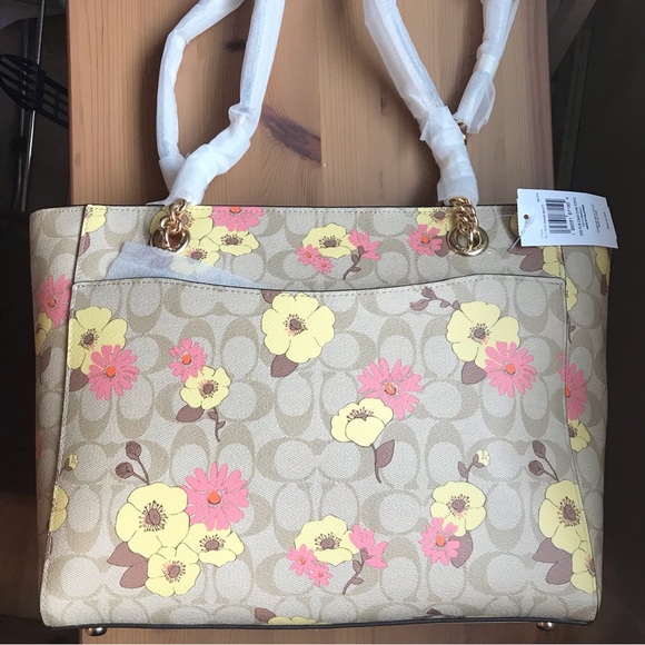 Coach Cammie Chain Tote In Signature Canvas With Floral Cluster Print - Picture 9 of 16